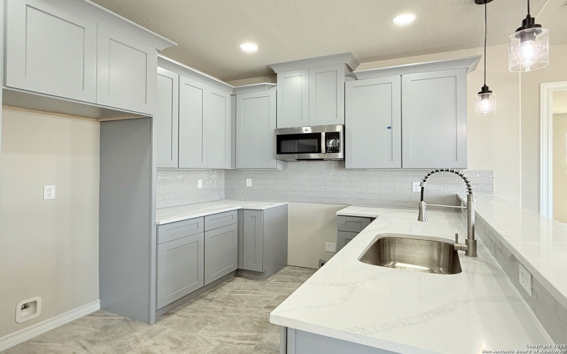 136 Camino Verde Ct, La Vernia, TX 78121, 3 Bedrooms Bedrooms, ,2 BathroomsBathrooms,Residential,For Sale,136 Camino Verde Ct,0,1860232