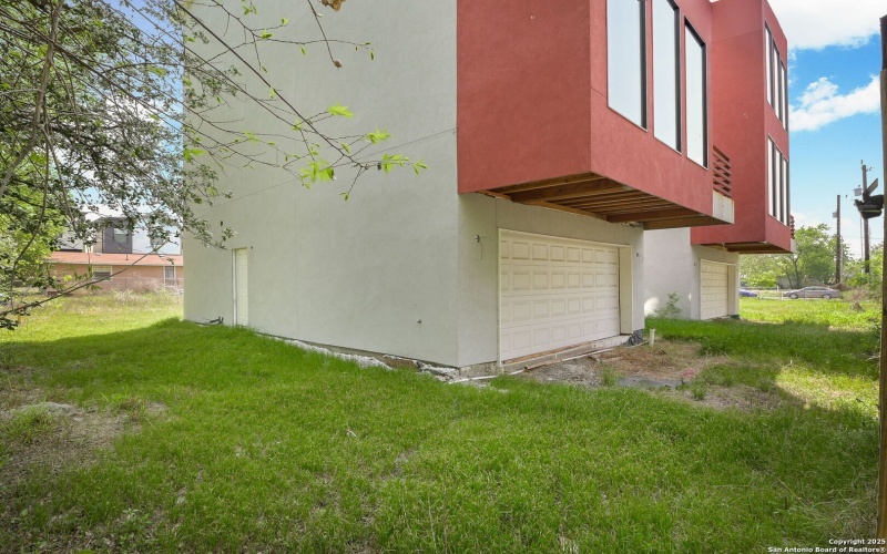 219 Utah St, San Antonio, TX 78210, ,Residential Multi Family,For Sale,219 Utah St,0,1861688