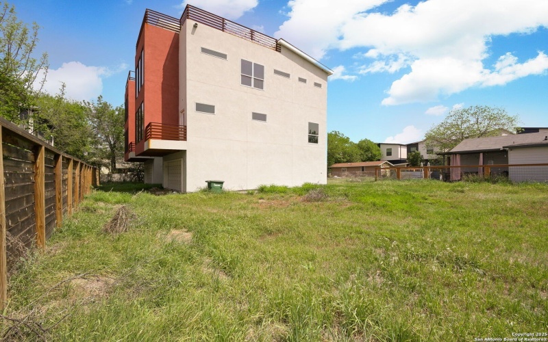 219 Utah St, San Antonio, TX 78210, ,Residential Multi Family,For Sale,219 Utah St,0,1861688