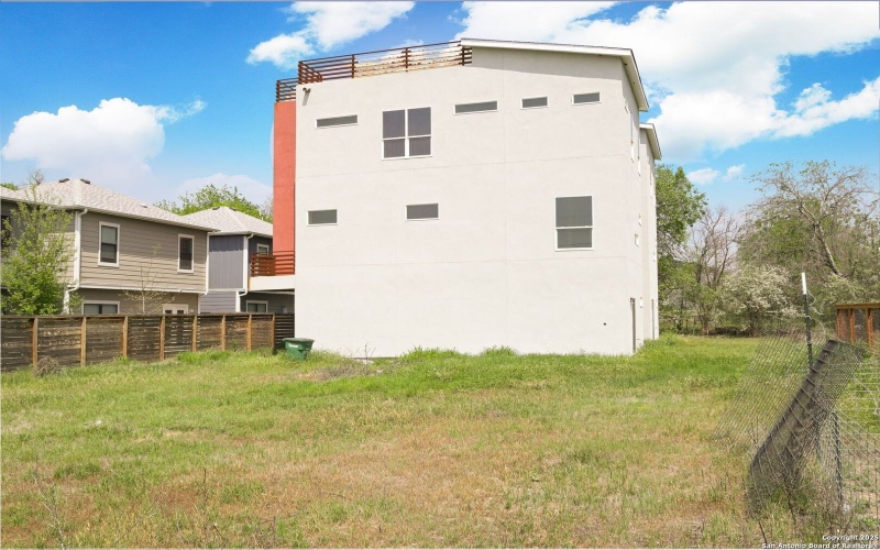 219 Utah St, San Antonio, TX 78210, ,Residential Multi Family,For Sale,219 Utah St,0,1861688