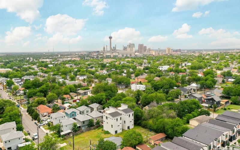 219 Utah St, San Antonio, TX 78210, ,Residential Multi Family,For Sale,219 Utah St,0,1861688