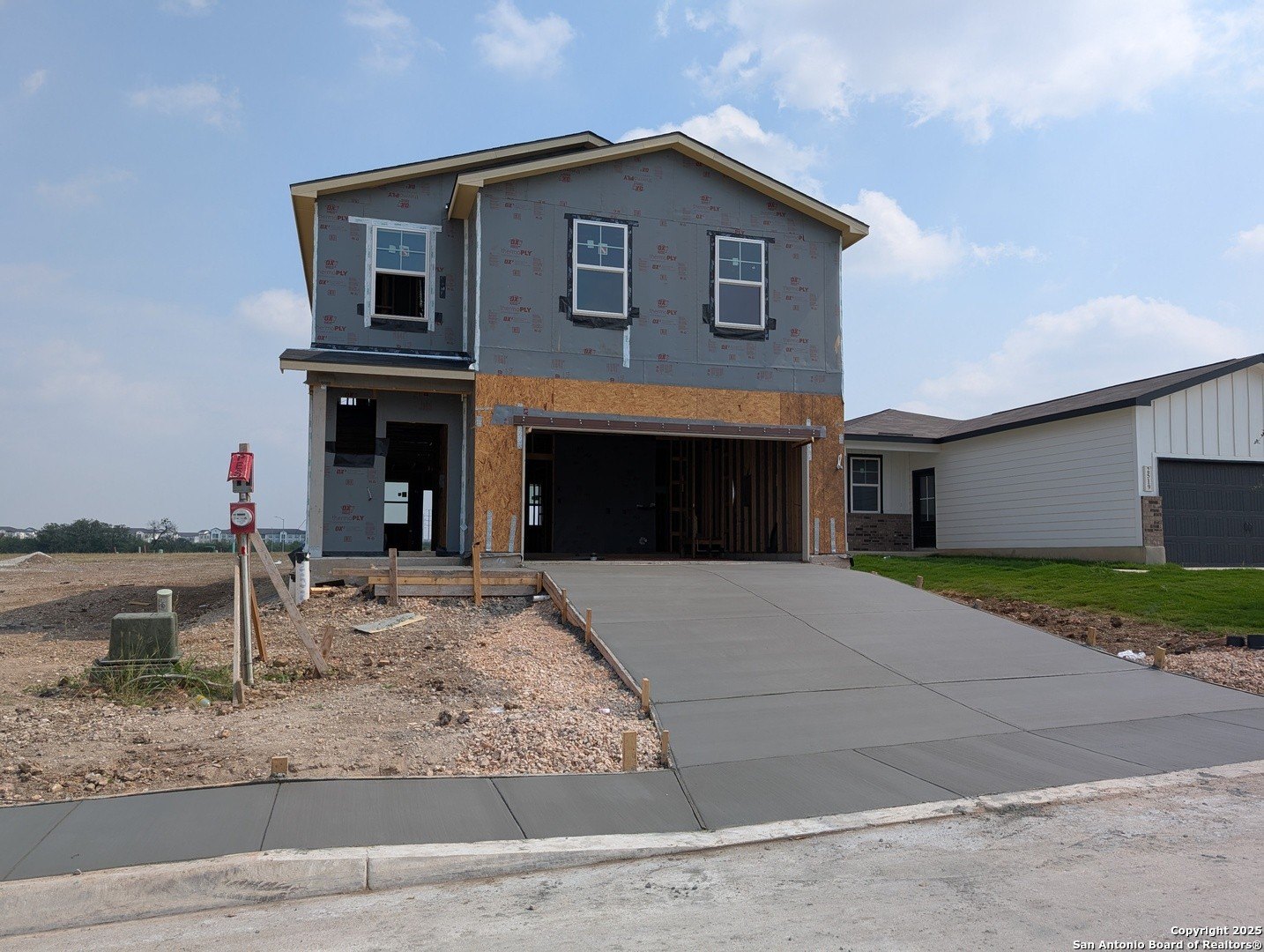 2523 Dry Moss Way, San Antonio, TX 78224, 5 Habitaciones Habitaciones , ,2 BañosBaños,Residential,En Venta,2523 Dry Moss Way,0,1862021