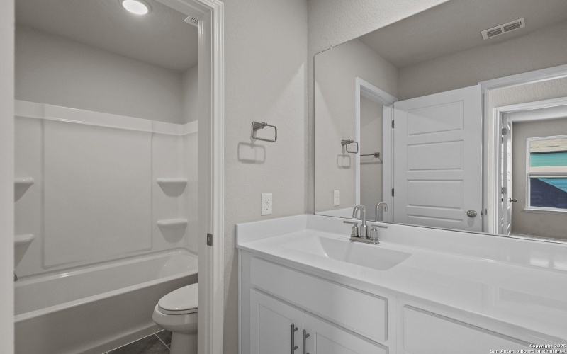 2543 Dry Moss Way, San Antonio, TX 78224, 4 Habitaciones Habitaciones , ,2 BañosBaños,Residential,En Venta,2543 Dry Moss Way,0,1862057