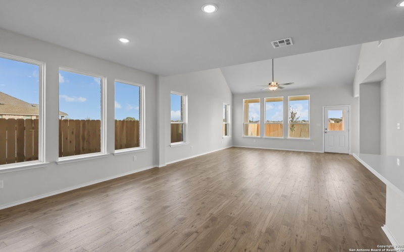 646 Broomsedge St, New Braunfels, TX 78130, 4 Habitaciones Habitaciones , ,2 BañosBaños,Residential,En Venta,646 Broomsedge St,0,1862481