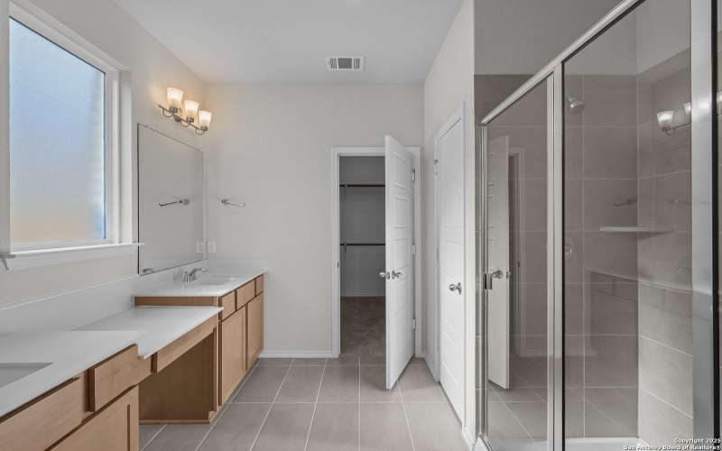 646 Broomsedge St, New Braunfels, TX 78130, 4 Habitaciones Habitaciones , ,2 BañosBaños,Residential,En Venta,646 Broomsedge St,0,1862481