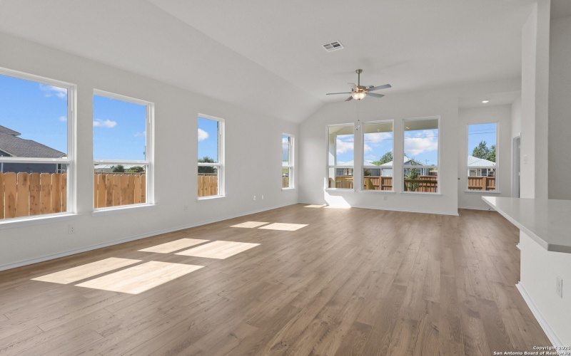 649 Broomsedge St, New Braunfels, TX 78130, 3 Bedrooms Bedrooms, ,2 BathroomsBathrooms,Residential,For Sale,649 Broomsedge St,0,1862485