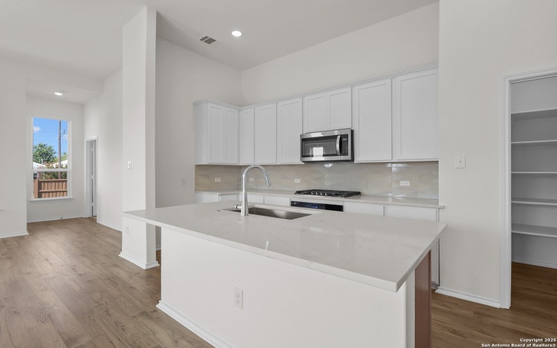 649 Broomsedge St, New Braunfels, TX 78130, 3 Bedrooms Bedrooms, ,2 BathroomsBathrooms,Residential,For Sale,649 Broomsedge St,0,1862485