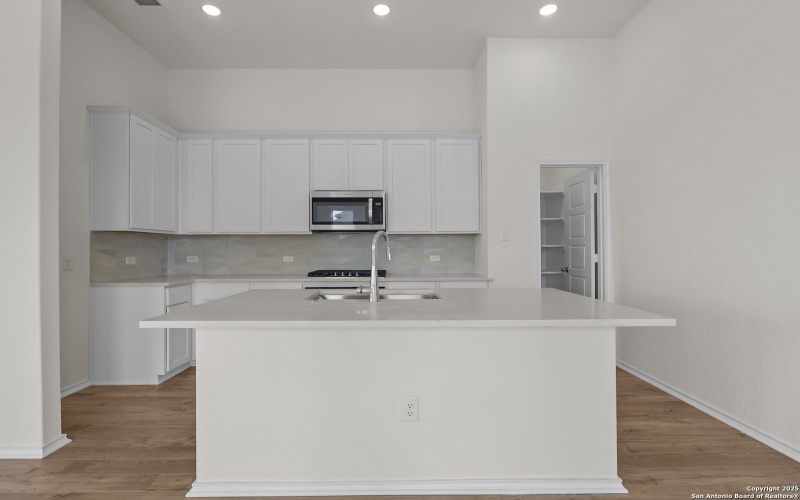 649 Broomsedge St, New Braunfels, TX 78130, 3 Bedrooms Bedrooms, ,2 BathroomsBathrooms,Residential,For Sale,649 Broomsedge St,0,1862485