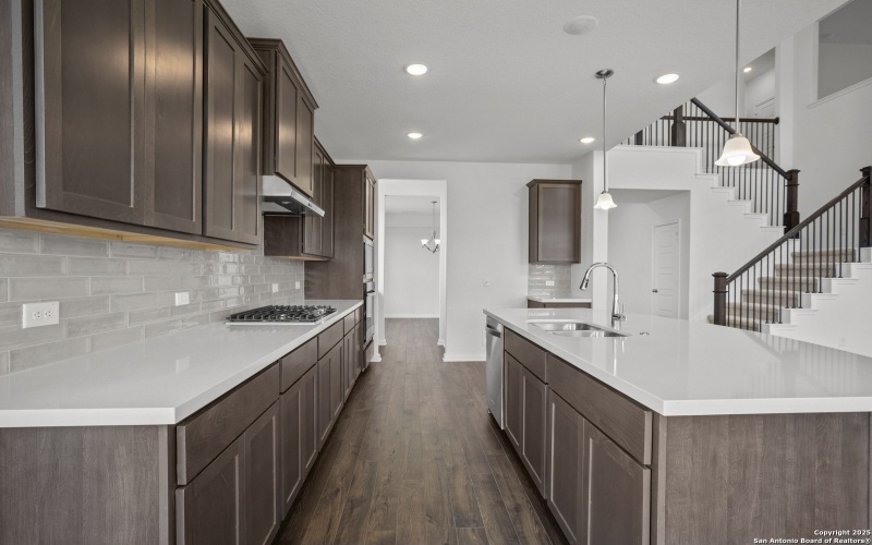 2804 Reeves Ln, Schertz, TX 78108, 5 Bedrooms Bedrooms, ,5 BathroomsBathrooms,Residential,For Sale,2804 Reeves Ln,0,1862523