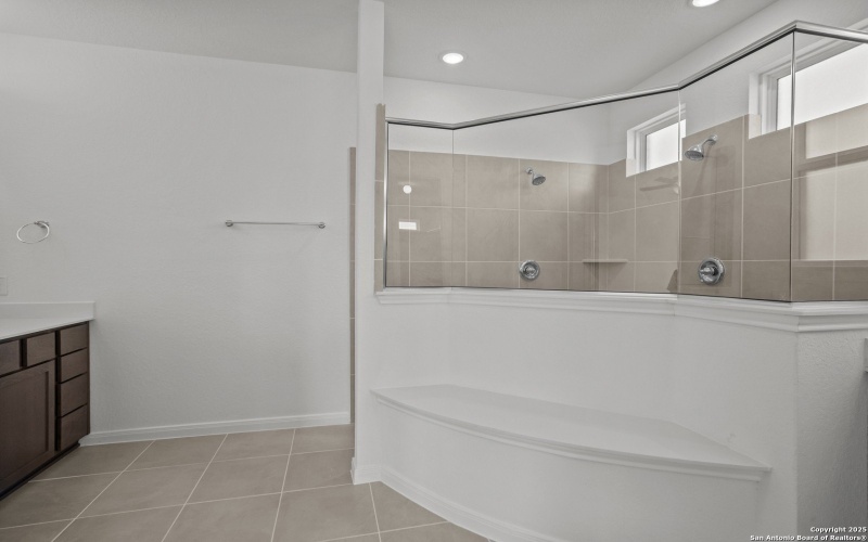 2804 Reeves Ln, Schertz, TX 78108, 5 Bedrooms Bedrooms, ,5 BathroomsBathrooms,Residential,For Sale,2804 Reeves Ln,0,1862523