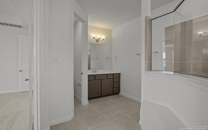 2804 Reeves Ln, Schertz, TX 78108, 5 Bedrooms Bedrooms, ,5 BathroomsBathrooms,Residential,For Sale,2804 Reeves Ln,0,1862523