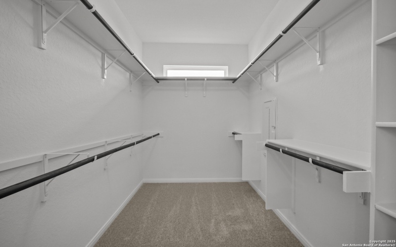 2804 Reeves Ln, Schertz, TX 78108, 5 Bedrooms Bedrooms, ,5 BathroomsBathrooms,Residential,For Sale,2804 Reeves Ln,0,1862523