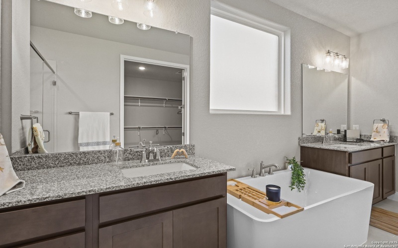 283 Jereth Crossing, Castroville, TX 78009, 5 Bedrooms Bedrooms, ,3 BathroomsBathrooms,Residential,For Sale,283 Jereth Crossing,0,1864882