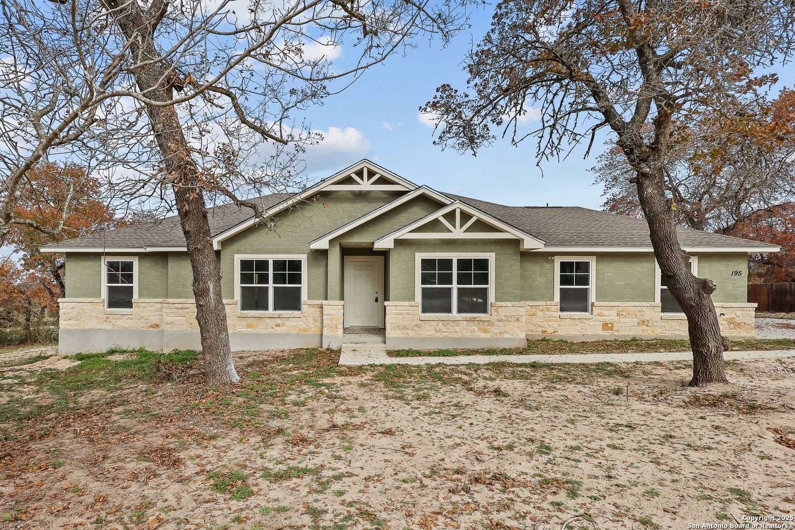 195 Log Cabin, Poteet, TX 78065, 4 Bedrooms Bedrooms, ,2 BathroomsBathrooms,Residential,For Sale,195 Log Cabin,0,1867068