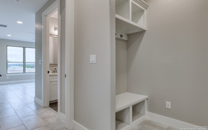 140 Horsehoe Falls, Bandera, TX 78003, 4 Habitaciones Habitaciones , ,3 BañosBaños,Residential,En Venta,140 Horsehoe Falls,0,1867367