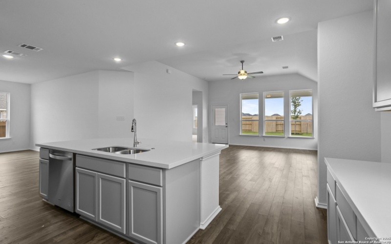 12518 Sylvanite, San Antonio, TX 78254, 4 Habitaciones Habitaciones , ,3 BañosBaños,Residential,En Venta,12518 Sylvanite,0,1834179