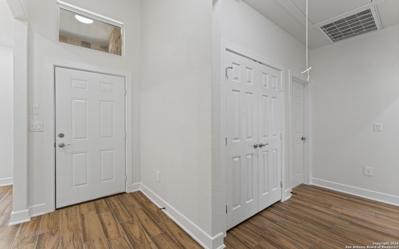 2115 SW 19TH ST, San Antonio, TX 78207, 3 Habitaciones Habitaciones , ,2 BañosBaños,Residential,En Venta,2115 SW 19TH ST,0,1838357