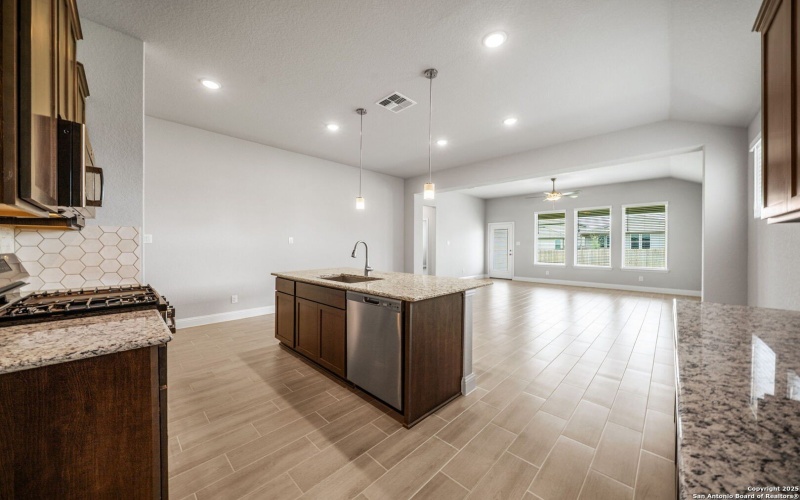 6739 Velma Path, San Antonio, TX 78253, 3 Habitaciones Habitaciones , ,2 BañosBaños,Residential,En Venta,6739 Velma Path,0,1838598