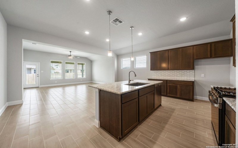 6739 Velma Path, San Antonio, TX 78253, 3 Habitaciones Habitaciones , ,2 BañosBaños,Residential,En Venta,6739 Velma Path,0,1838598