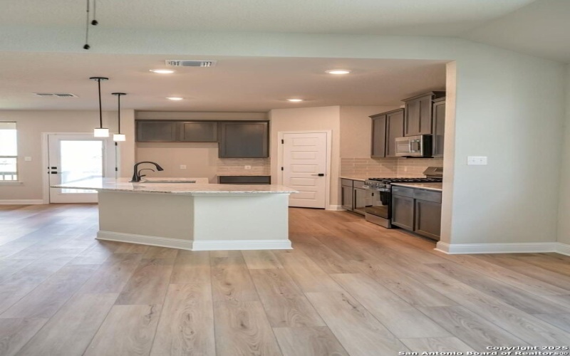 6623 Velma Path, San Antonio, TX 78253, 3 Habitaciones Habitaciones , ,3 BañosBaños,Residential,En Venta,6623 Velma Path,0,1838673