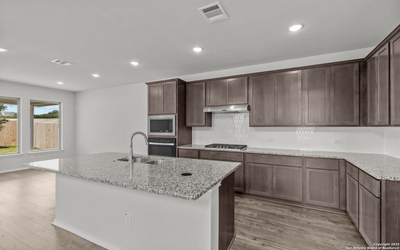 2439 Tinkerton, San Antonio, TX 78245, 4 Habitaciones Habitaciones , ,3 BañosBaños,Residential,En Venta,2439 Tinkerton,0,1838749