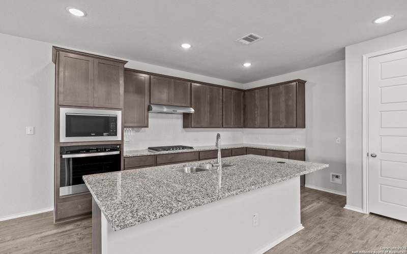 2439 Tinkerton, San Antonio, TX 78245, 4 Habitaciones Habitaciones , ,3 BañosBaños,Residential,En Venta,2439 Tinkerton,0,1838749