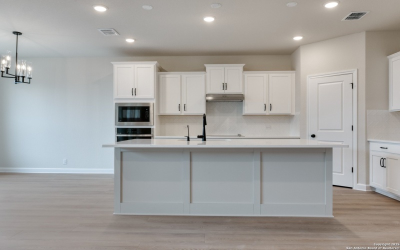 118 Heidi Hill, Castroville, TX 78009, 3 Bedrooms Bedrooms, ,2 BathroomsBathrooms,Residential,For Sale,118 Heidi Hill,0,1839874