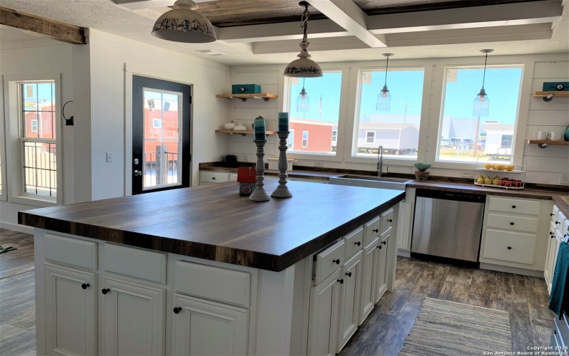 4915 Palomino Way, San Marcos, TX 78666, 4 Habitaciones Habitaciones , ,3 BañosBaños,Residential,En Venta,4915 Palomino Way,0,1841198