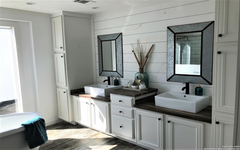 4915 Palomino Way, San Marcos, TX 78666, 4 Habitaciones Habitaciones , ,3 BañosBaños,Residential,En Venta,4915 Palomino Way,0,1841198