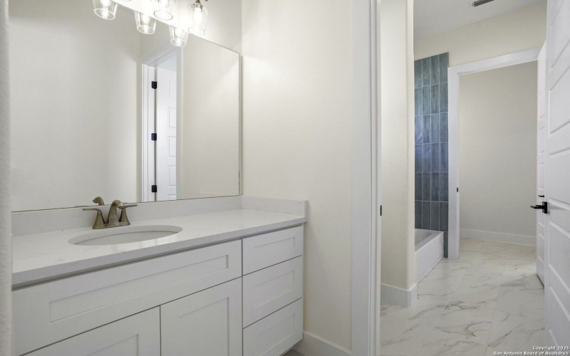 29526 KEARNEY RIDGE, Fair Oaks Ranch, TX 78015, 4 Bedrooms Bedrooms, ,3 BathroomsBathrooms,Residential,For Sale,29526 KEARNEY RIDGE,0,1845429