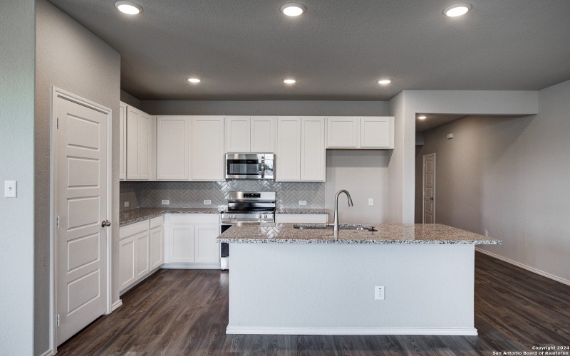 300 Ivy Roads, Seguin, TX 78155, 4 Bedrooms Bedrooms, ,3 BathroomsBathrooms,Residential,For Sale,300 Ivy Roads,0,1847593