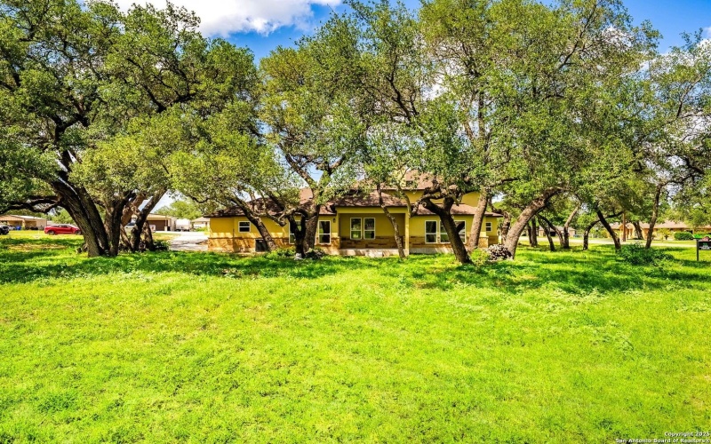 101 Vintage Run Dr, La Vernia, TX 78121, 3 Bedrooms Bedrooms, ,2 BathroomsBathrooms,Residential,For Sale,101 Vintage Run Dr,0,1848485