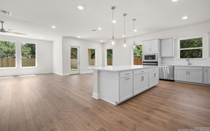 141 Rosanna Ridge, Universal City, TX 78148-3464, 3 Habitaciones Habitaciones , ,2 BañosBaños,Residential,En Venta,141 Rosanna Ridge,0,1848862