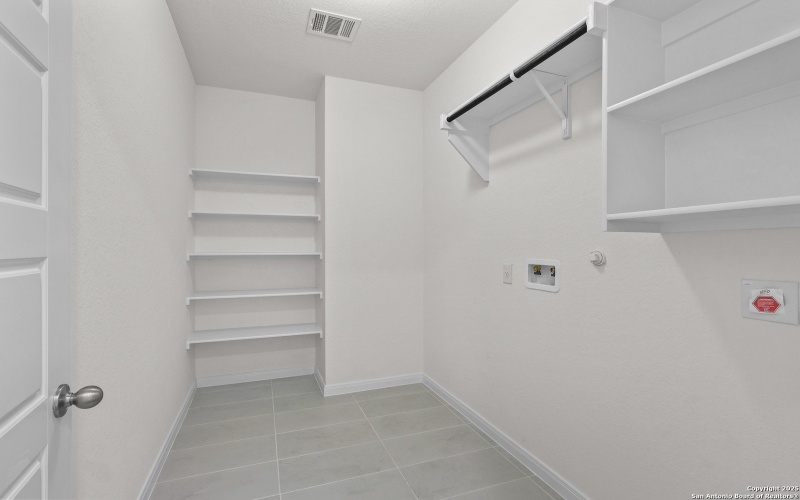 293 Ainslie St W, Castroville, TX 78009, 3 Bedrooms Bedrooms, ,2 BathroomsBathrooms,Residential,For Sale,293 Ainslie St W,0,1850949