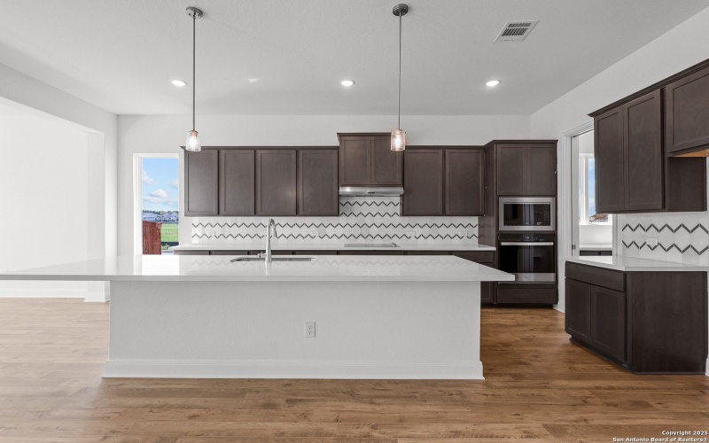 110 Katie Court, Castroville, TX 78009, 4 Habitaciones Habitaciones , ,3 BañosBaños,Residential,En Venta,110 Katie Court,0,1851036