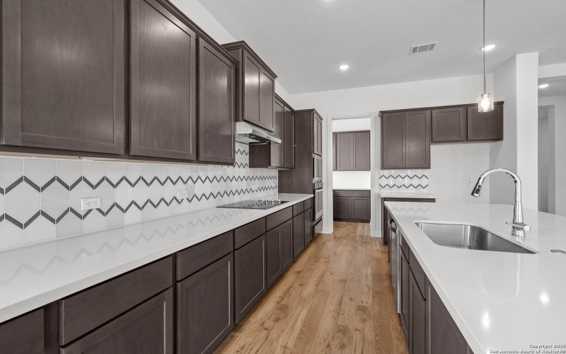 110 Katie Court, Castroville, TX 78009, 4 Habitaciones Habitaciones , ,3 BañosBaños,Residential,En Venta,110 Katie Court,0,1851036