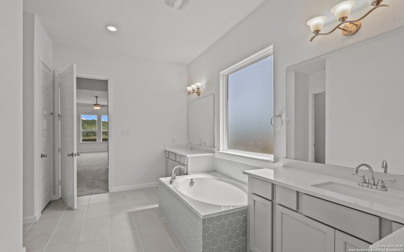 2808 Reeves Ln, Schertz, TX 78108, 4 Bedrooms Bedrooms, ,3 BathroomsBathrooms,Residential,For Sale,2808 Reeves Ln,0,1852876