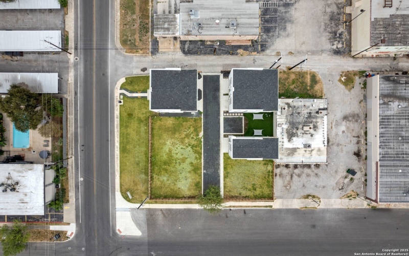 3214 N Elmendorf unit: 102 #102, San Antonio, TX 78201, 3 Habitaciones Habitaciones , ,3 BañosBaños,Residential,En Venta,3214 N Elmendorf unit: 102,0,1878112