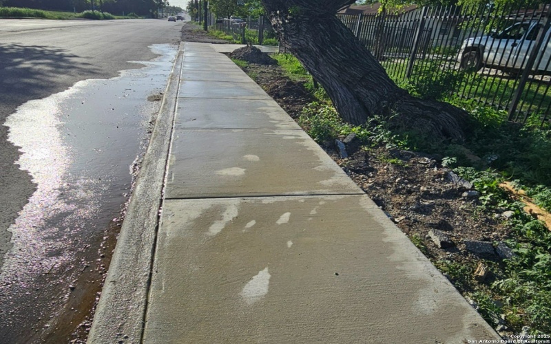 3367 Roland, San Antonio, TX 78210, 3 Habitaciones Habitaciones , ,2 BañosBaños,Residential,En Venta,3367 Roland,0,1878206