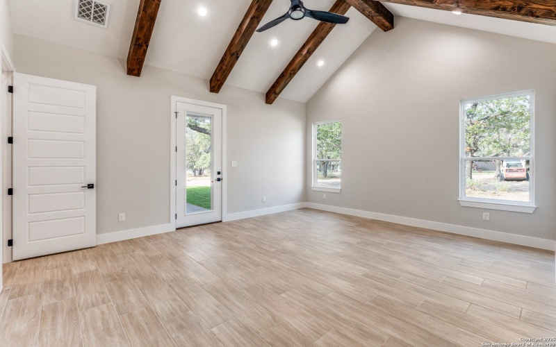 113 Pioneer Trail, Adkins, TX 78101, 5 Bedrooms Bedrooms, ,3 BathroomsBathrooms,Residential,For Sale,113 Pioneer Trail,0,1878480