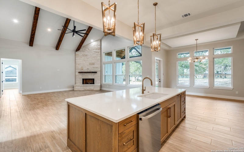 113 Pioneer Trail, Adkins, TX 78101, 5 Bedrooms Bedrooms, ,3 BathroomsBathrooms,Residential,For Sale,113 Pioneer Trail,0,1878480