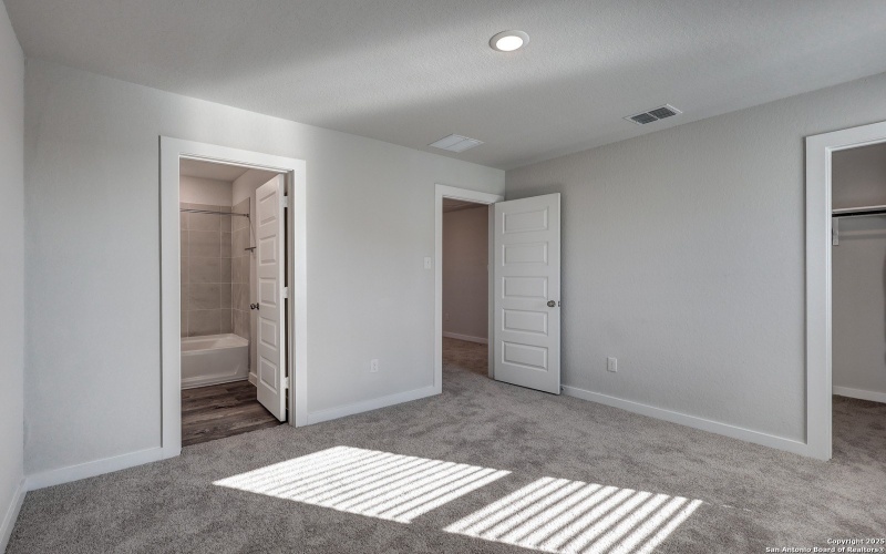 9982 Forestier Grn, San Antonio, TX 78214, 5 Habitaciones Habitaciones , ,3 BañosBaños,Residential,En Venta,9982 Forestier Grn,0,1879271