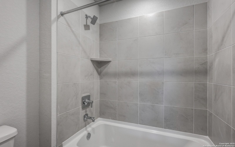 9982 Forestier Grn, San Antonio, TX 78214, 5 Habitaciones Habitaciones , ,3 BañosBaños,Residential,En Venta,9982 Forestier Grn,0,1879271