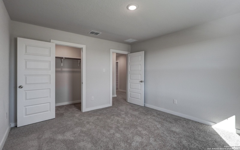 9982 Forestier Grn, San Antonio, TX 78214, 5 Habitaciones Habitaciones , ,3 BañosBaños,Residential,En Venta,9982 Forestier Grn,0,1879271