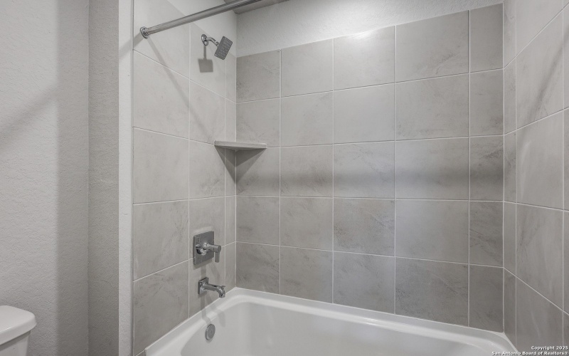 9982 Forestier Grn, San Antonio, TX 78214, 5 Habitaciones Habitaciones , ,3 BañosBaños,Residential,En Venta,9982 Forestier Grn,0,1879271