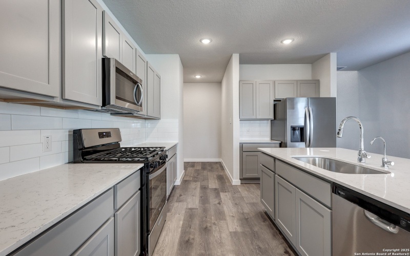 9982 Forestier Grn, San Antonio, TX 78214, 5 Habitaciones Habitaciones , ,3 BañosBaños,Residential,En Venta,9982 Forestier Grn,0,1879271