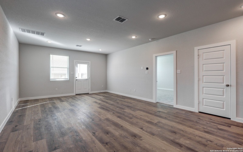 9982 Forestier Grn, San Antonio, TX 78214, 5 Habitaciones Habitaciones , ,3 BañosBaños,Residential,En Venta,9982 Forestier Grn,0,1879271