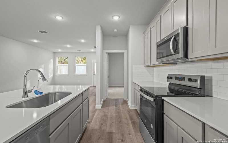 8914 WILDWOOD PASS, San Antonio, TX 78254, 4 Habitaciones Habitaciones , ,2 BañosBaños,Residential,En Venta,8914 WILDWOOD PASS,0,1879758