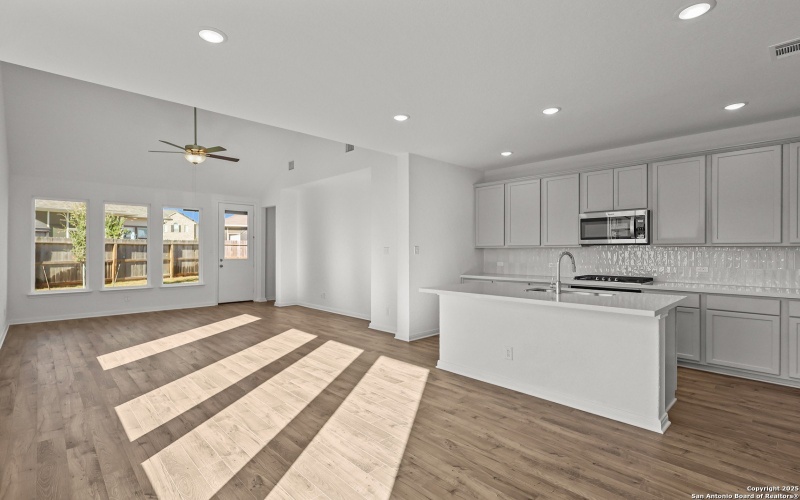 10053 Hombourg Road, Schertz, TX 78154, 4 Habitaciones Habitaciones , ,3 BañosBaños,Residential,En Venta,10053 Hombourg Road,0,1879967