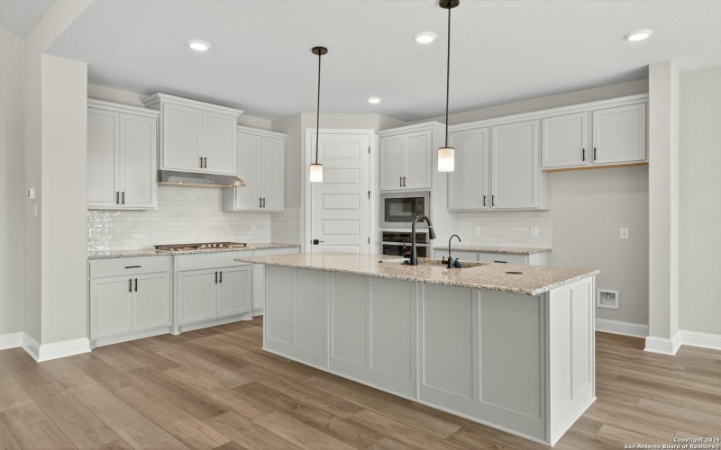 221 Janice Avenue, Castroville, TX 78009, 4 Habitaciones Habitaciones , ,3 BañosBaños,Residential,En Venta,221 Janice Avenue,0,1880516